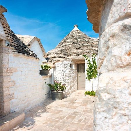 Trulli Holiday Albergo Diffuso Alberobello Exterior photo