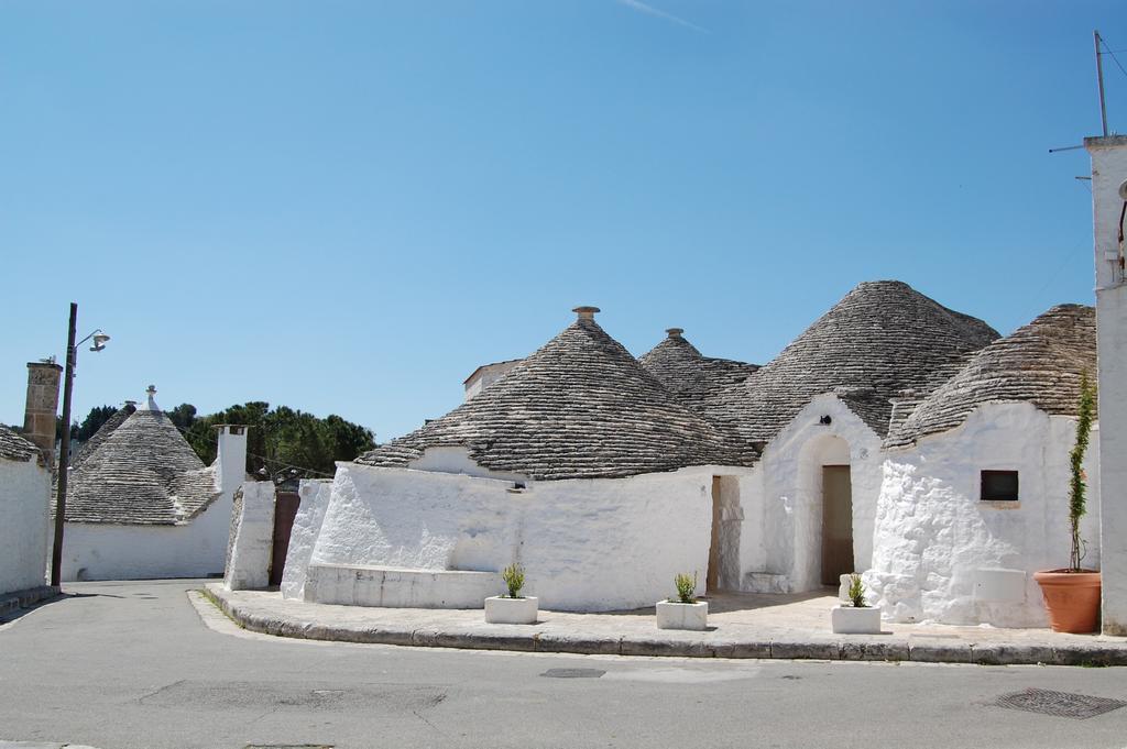 Trulli Holiday Albergo Diffuso Alberobello Exterior photo