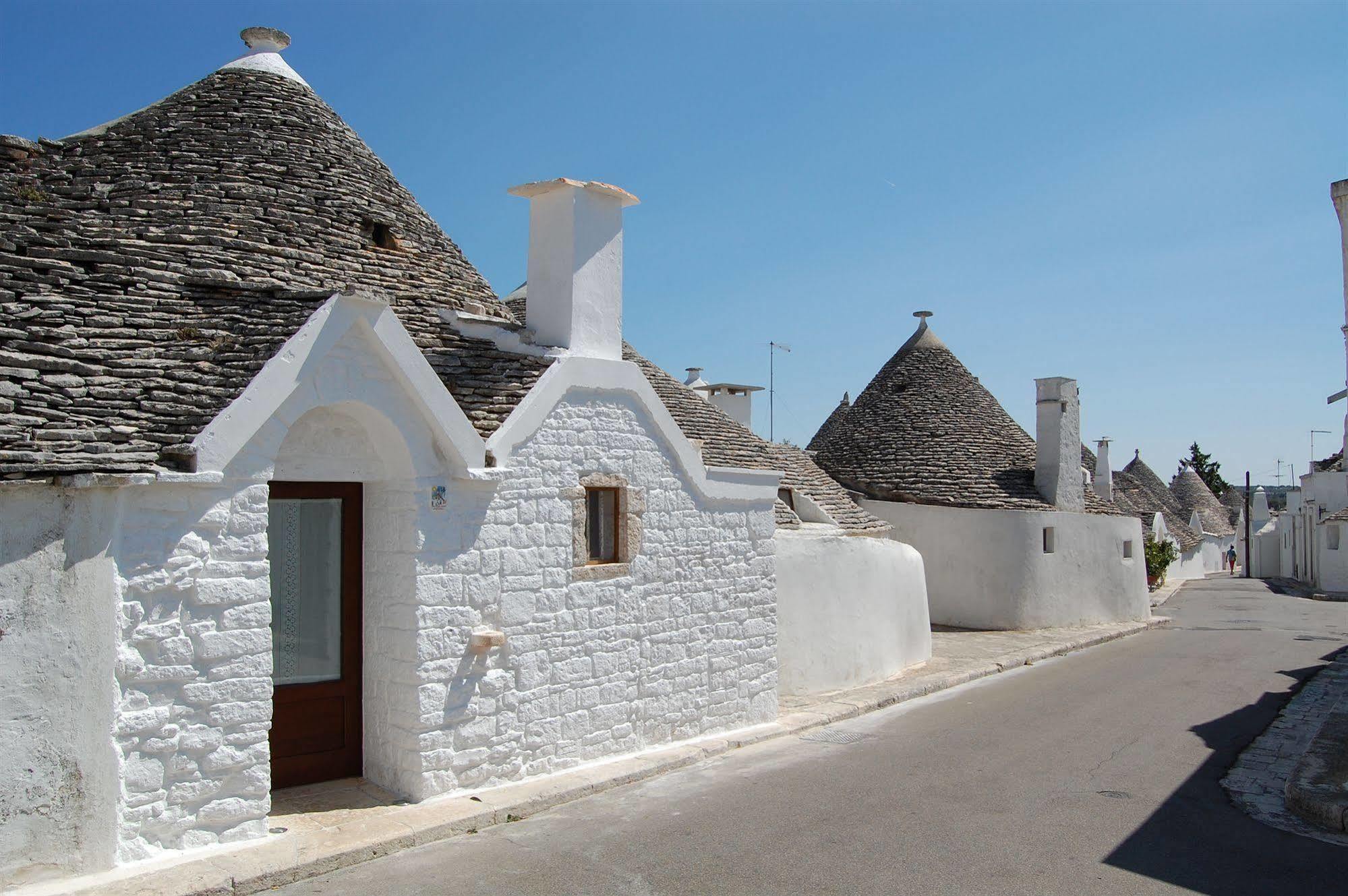 Trulli Holiday Albergo Diffuso Alberobello Exterior photo